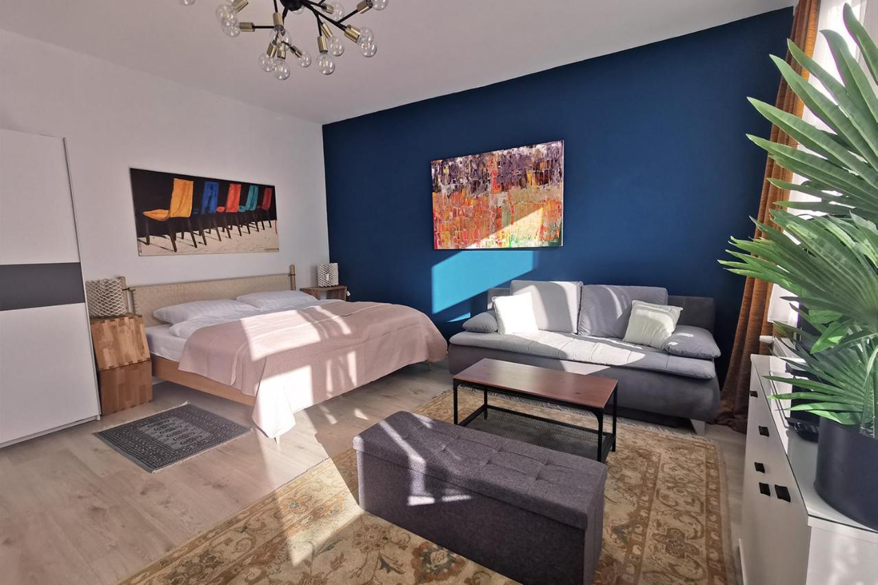 Vienna Palm Apartments Bagian luar foto